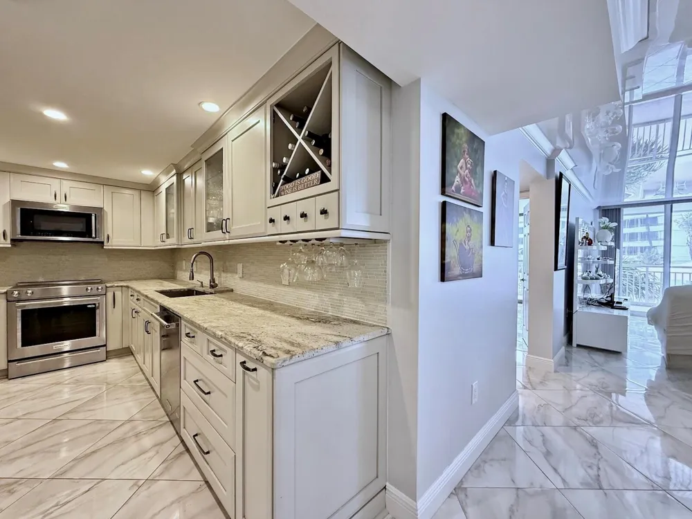 3546 S Ocean Boulevard #305 South Palm Beach, FL 33480