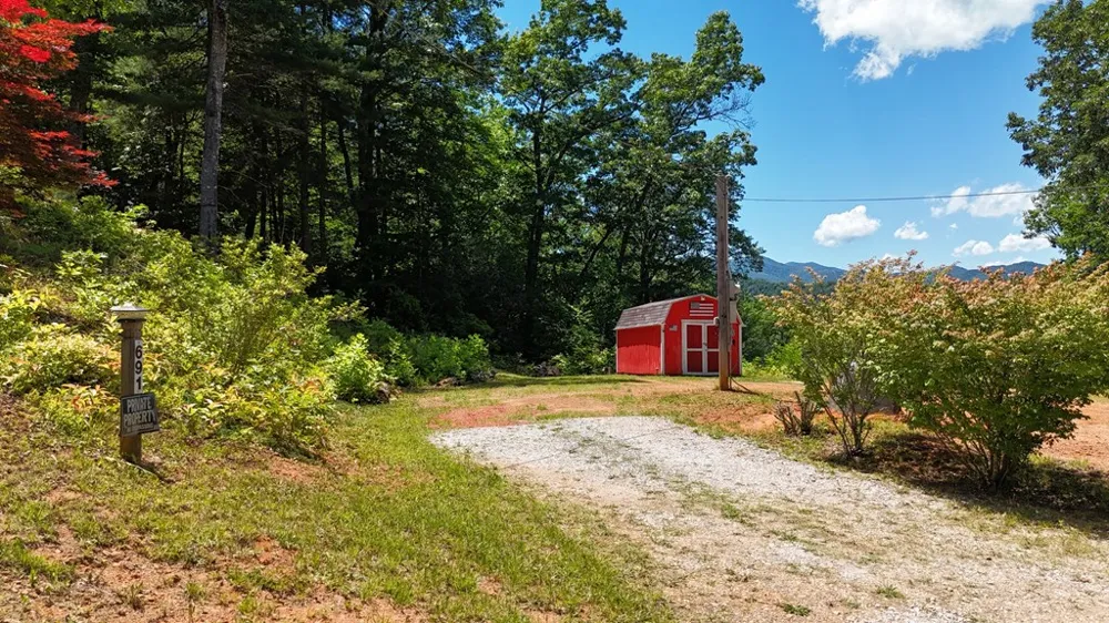Chalk Hill Rd Franklin, NC 28734