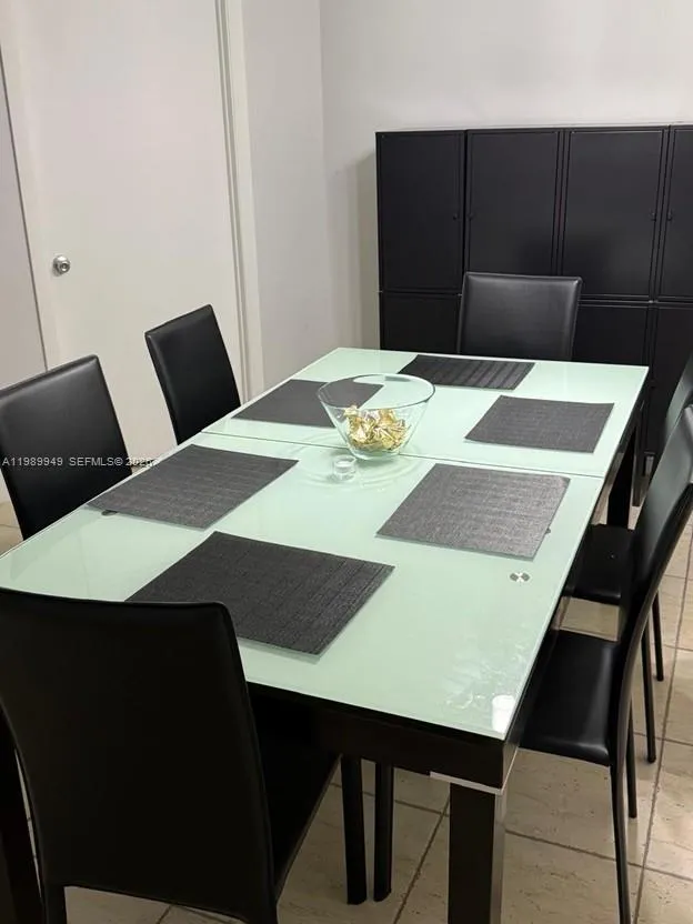 3300 NE 191st St #1706 Aventura, FL 33180