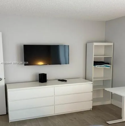 3300 NE 191st St #1706 Aventura, FL 33180