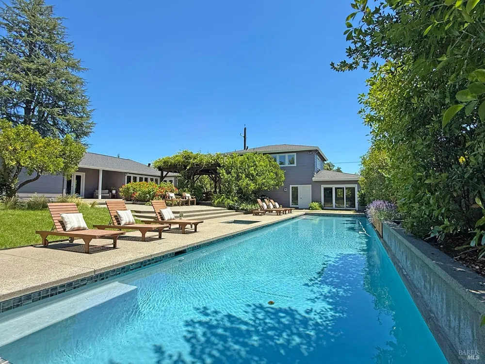 1615 Scott Street St. Helena, CA 94574