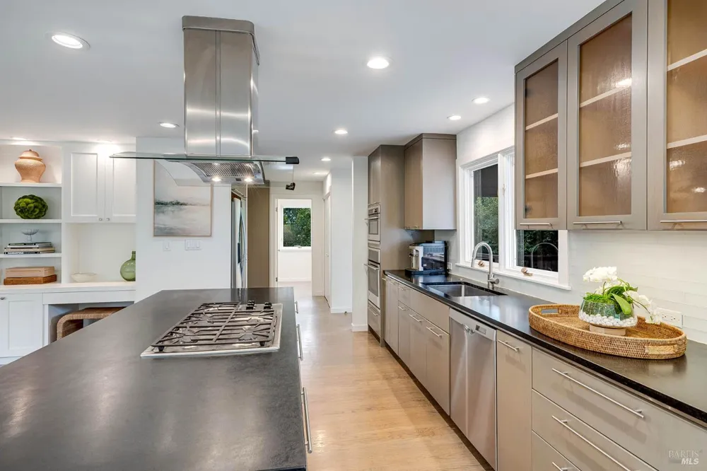 1615 Scott Street St. Helena, CA 94574