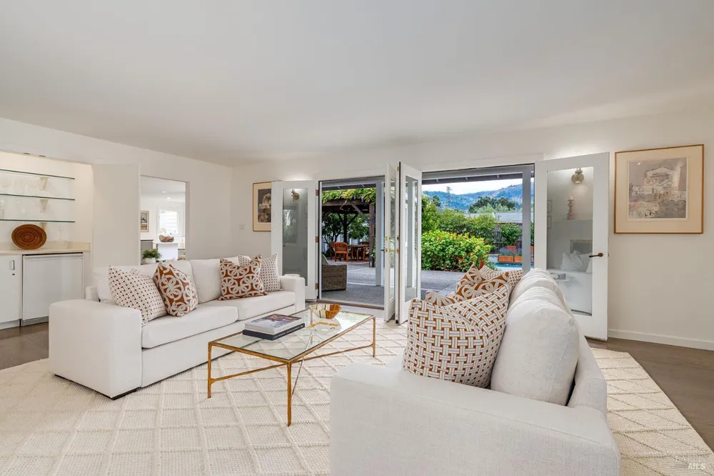 1615 Scott Street St. Helena, CA 94574