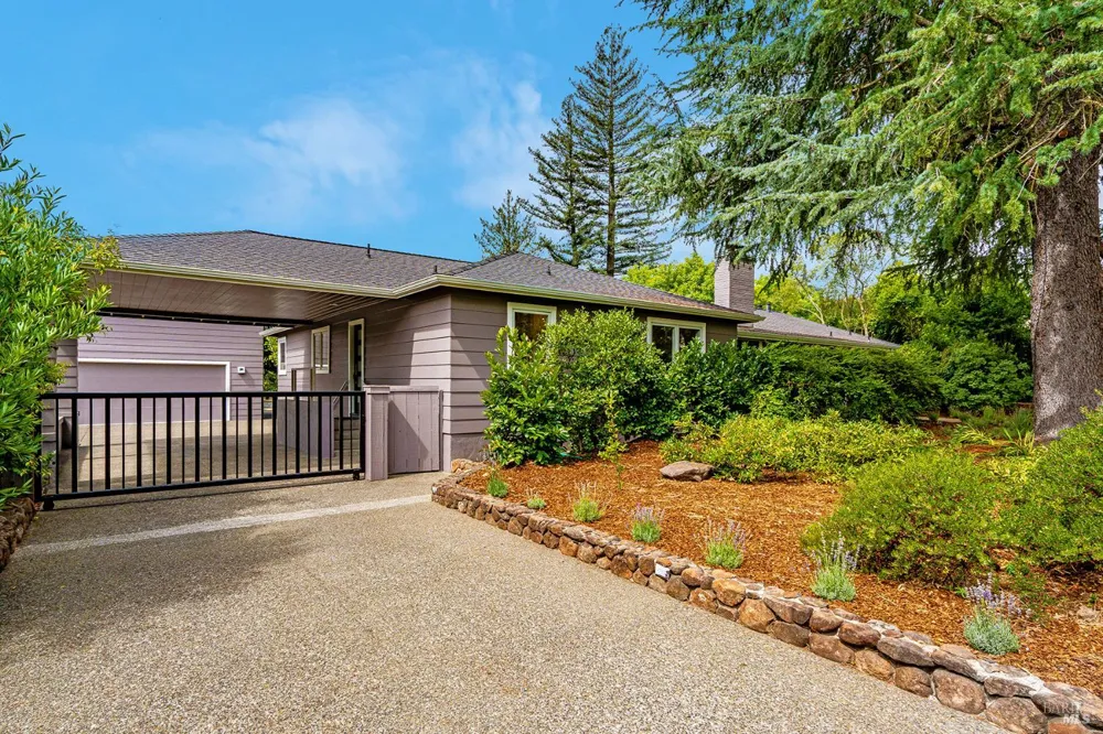 1615 Scott Street St. Helena, CA 94574
