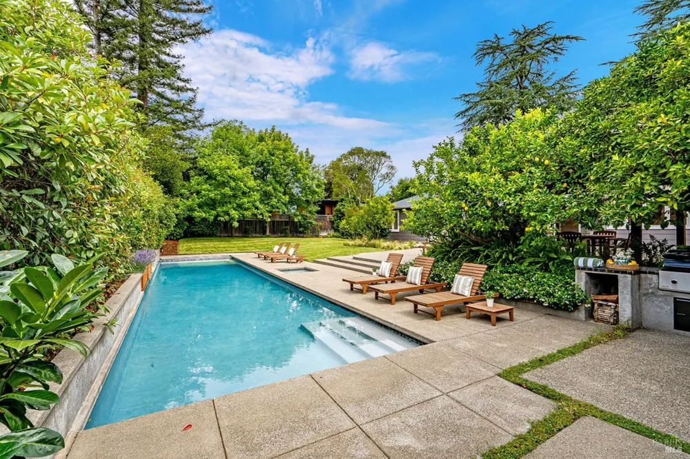 1615 Scott Street St. Helena, CA 94574