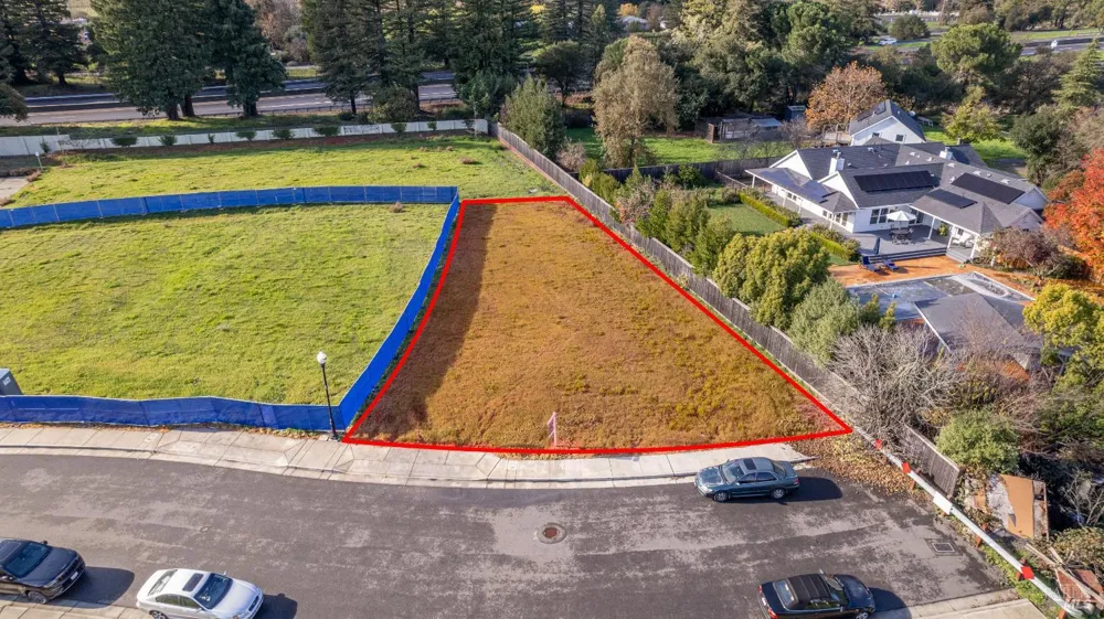 1081 Trentadue Way Healdsburg, CA 95448