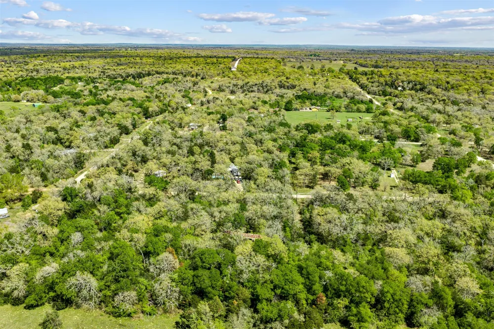 1156 Deerwood Drive Elgin, TX 78621