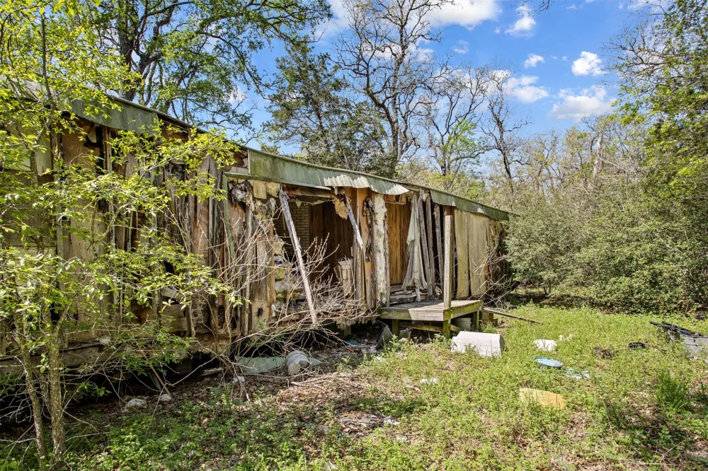 1156 Deerwood Drive Elgin, TX 78621