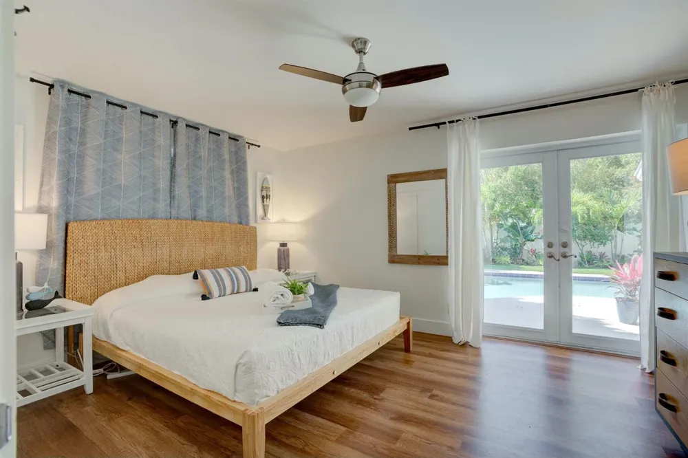 547 Marlin Road North Palm Beach, FL 33408