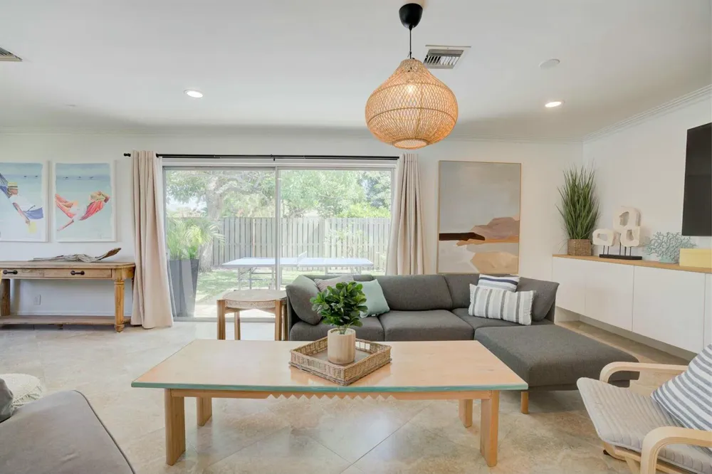 547 Marlin Road North Palm Beach, FL 33408