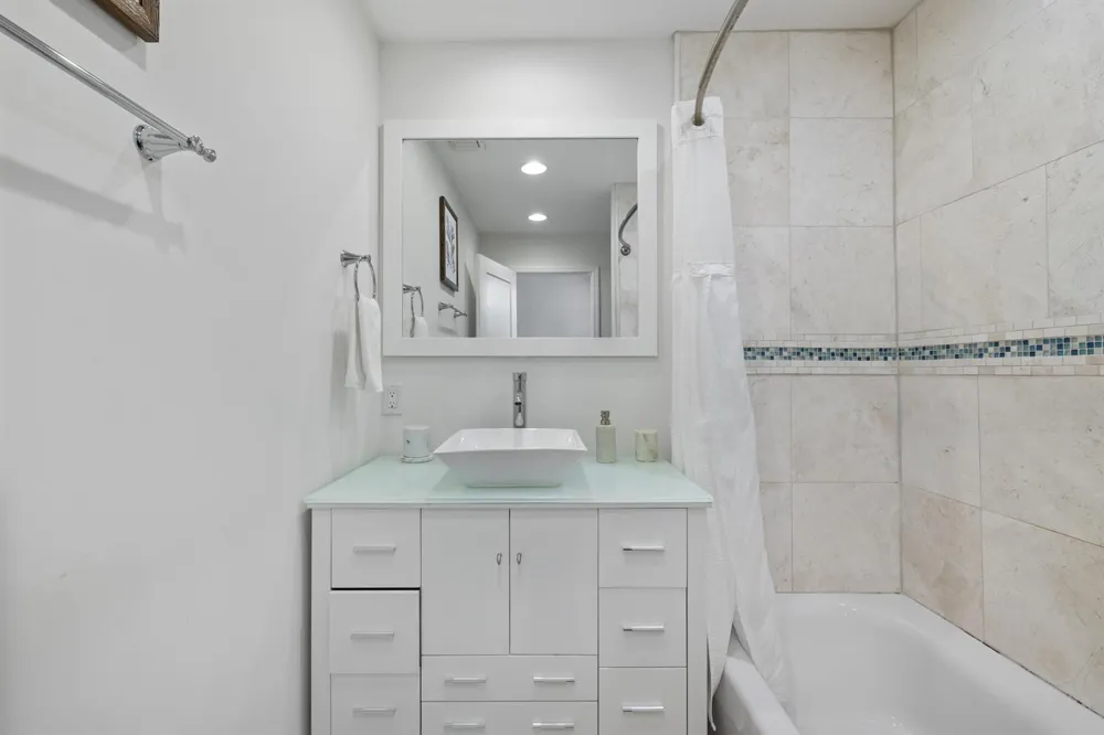 100 Neptune Drive Hypoluxo, FL 33462
