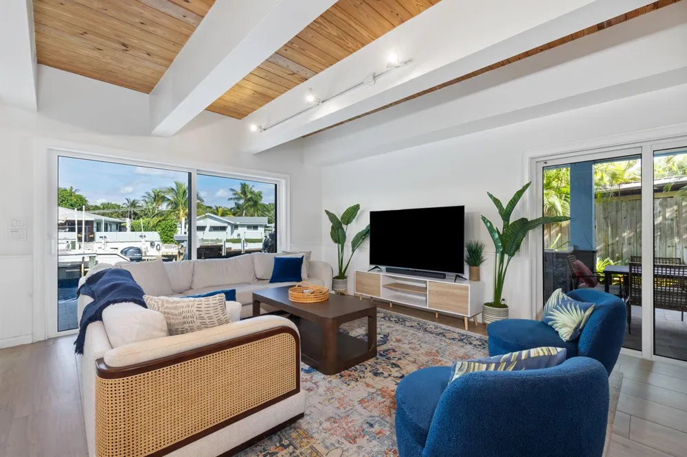 100 Neptune Drive Hypoluxo, FL 33462