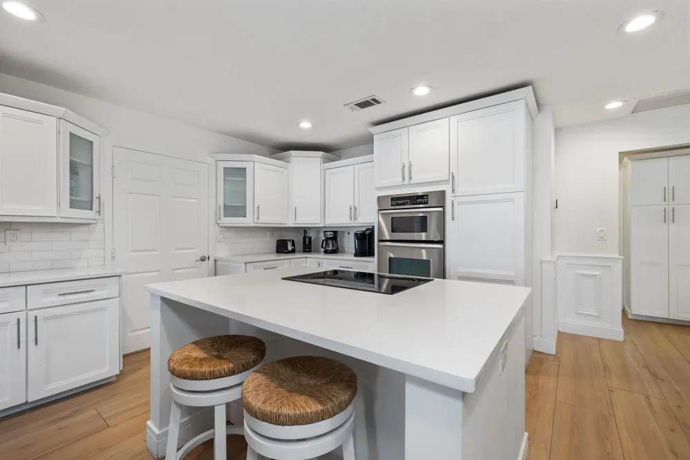 100 Neptune Drive Hypoluxo, FL 33462