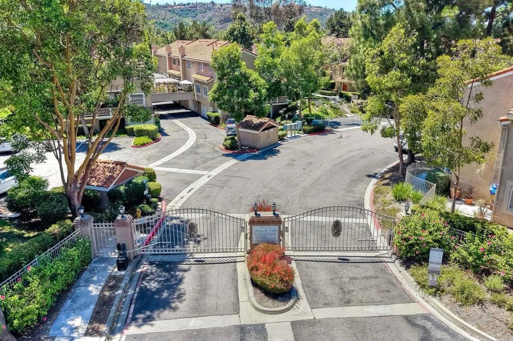 7747 Caminito Monarca #108 Carlsbad, CA 92009