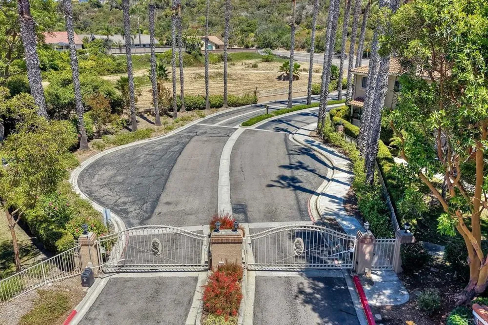 7747 Caminito Monarca #108 Carlsbad, CA 92009