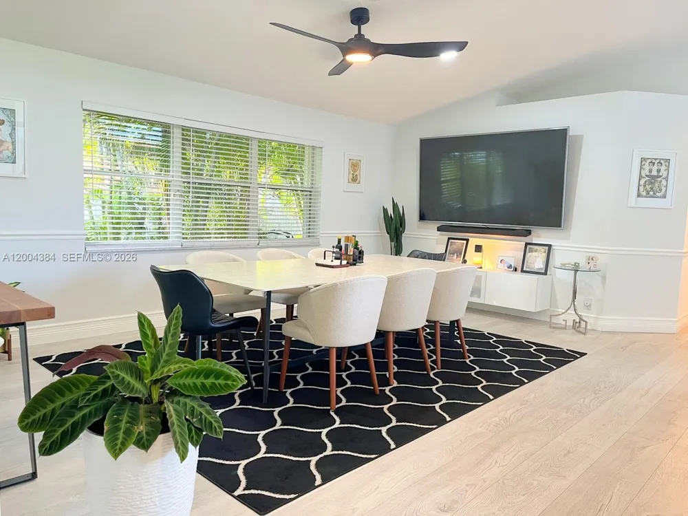 765 Bayside Ln Weston, FL 33326