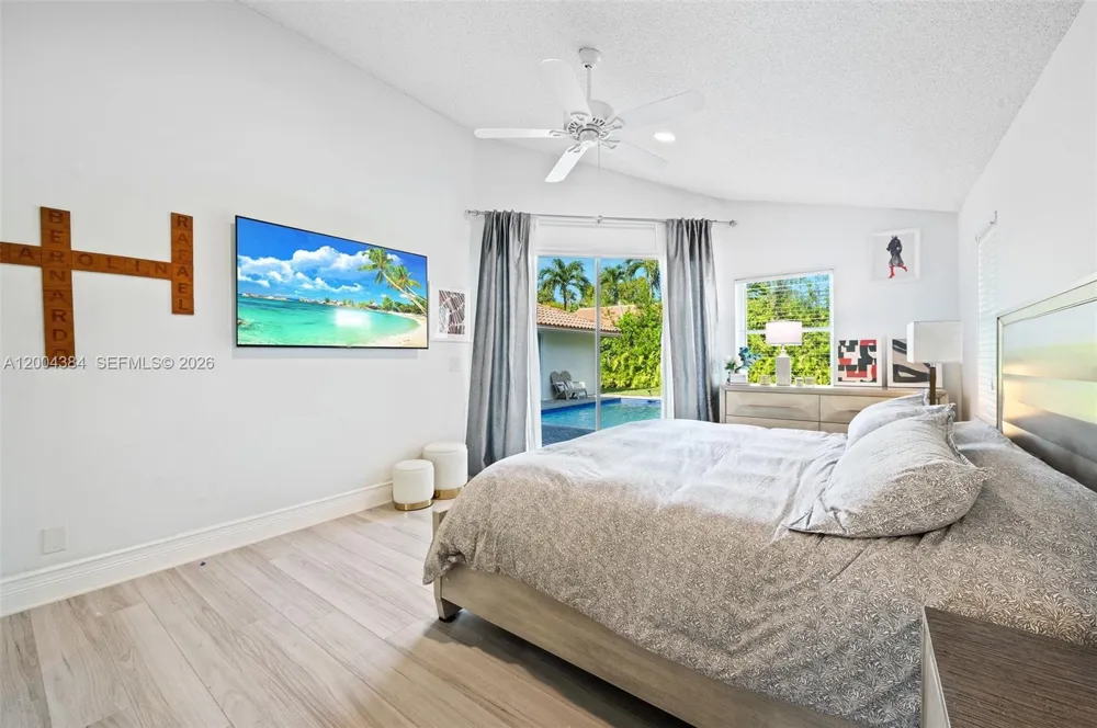 765 Bayside Ln Weston, FL 33326