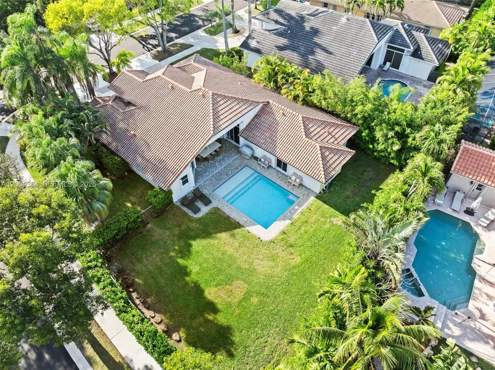 765 Bayside Ln Weston, FL 33326