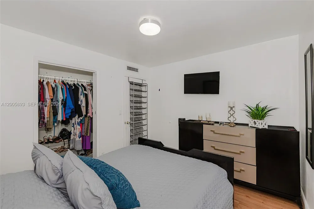 367 E 46th St Hialeah, FL 33013