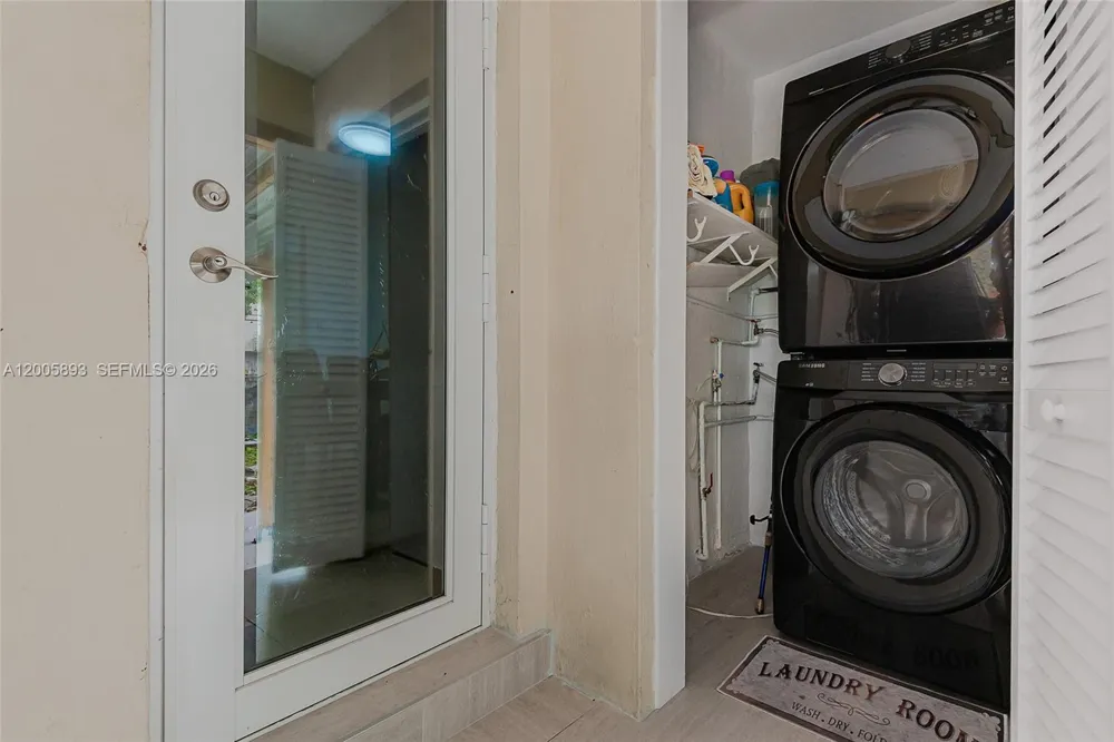 367 E 46th St Hialeah, FL 33013
