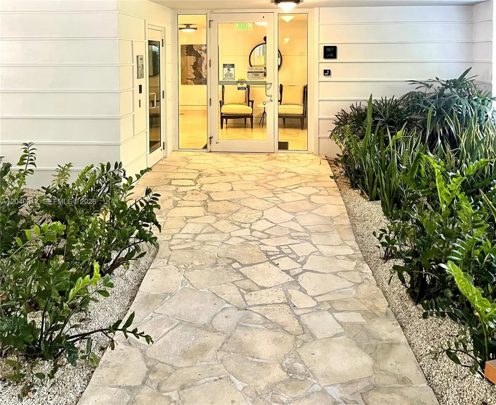 607 Ocean Dr #3K Key Biscayne, FL 33149