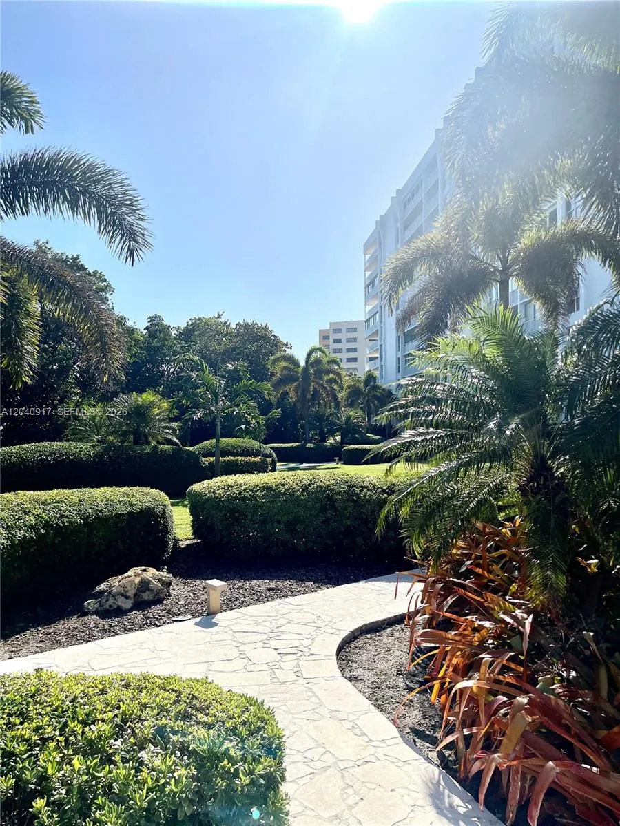 607 Ocean Dr #3K Key Biscayne, FL 33149