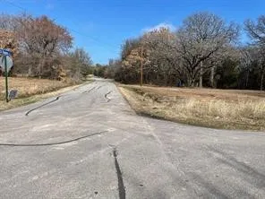 900 Bora Bora Street Tool, TX 75143