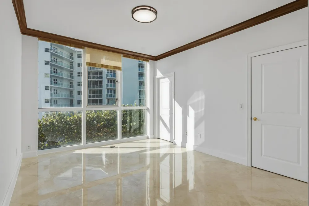 1063 Hillsboro Mile #301 Hillsboro Beach, FL 33062