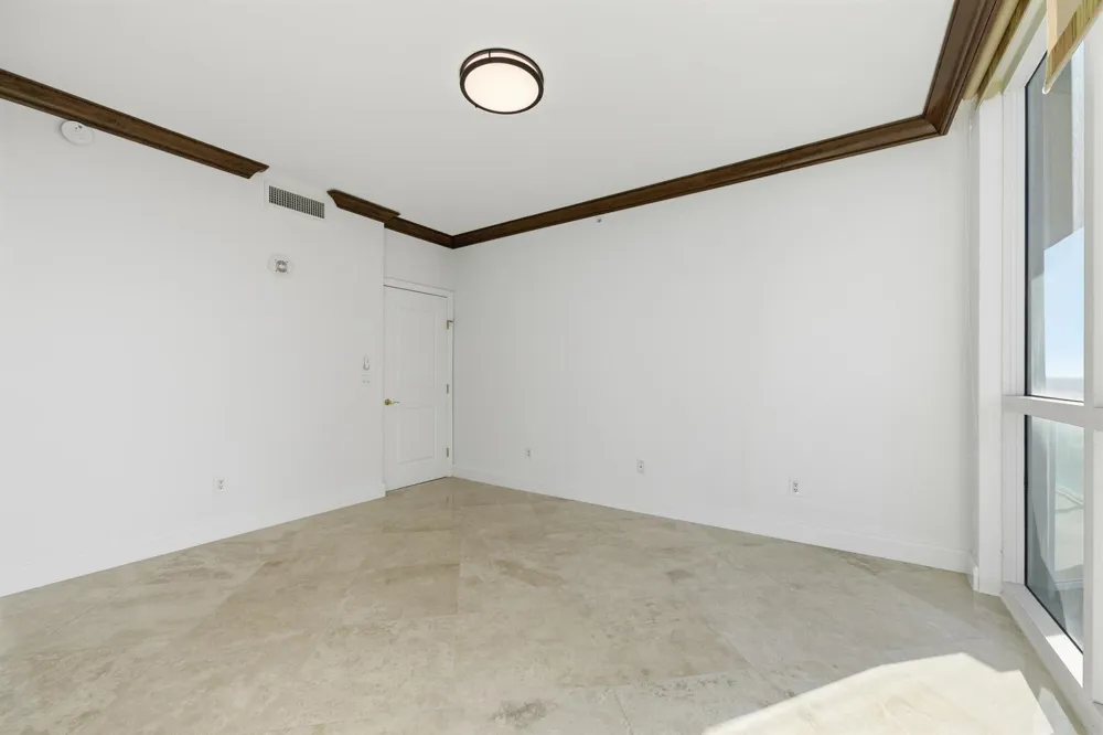 1063 Hillsboro Mile #301 Hillsboro Beach, FL 33062
