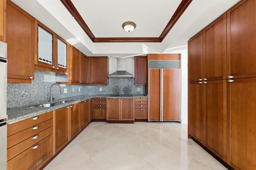 1063 Hillsboro Mile #301 Hillsboro Beach, FL 33062