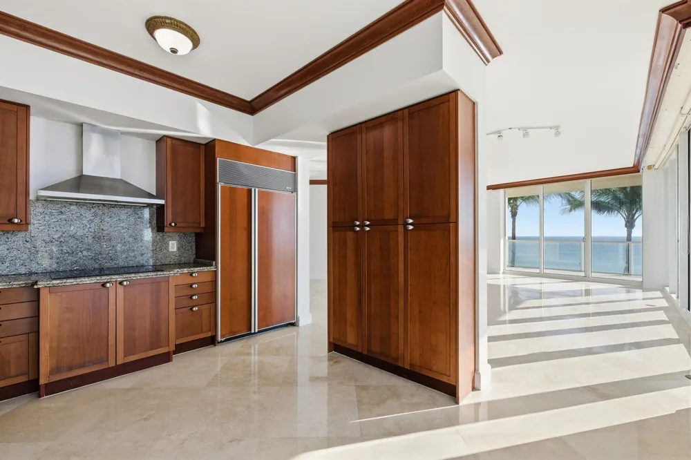 1063 Hillsboro Mile #301 Hillsboro Beach, FL 33062