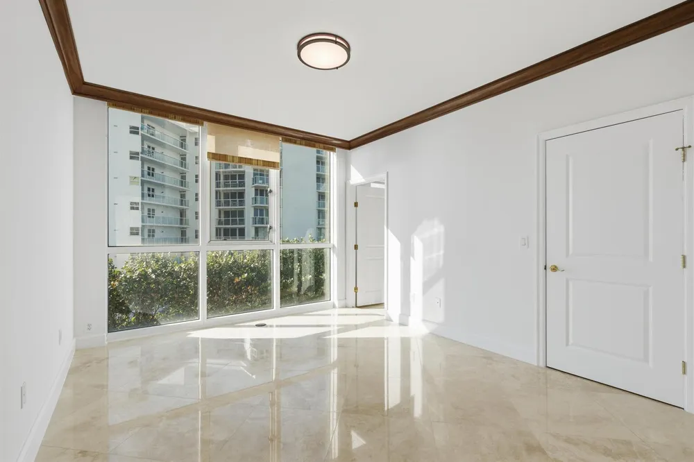 1063 Hillsboro Mile #301 Hillsboro Beach, FL 33062