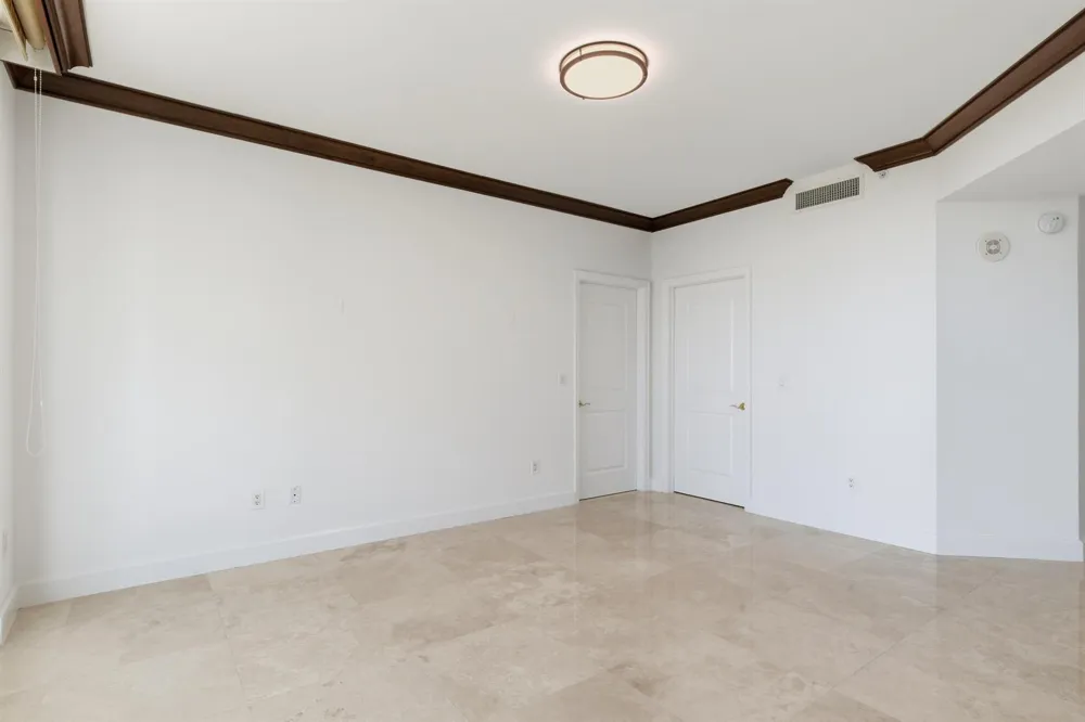 1063 Hillsboro Mile #301 Hillsboro Beach, FL 33062
