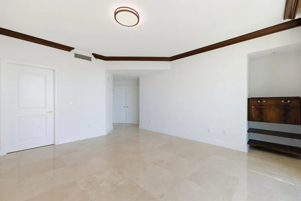 1063 Hillsboro Mile #301 Hillsboro Beach, FL 33062
