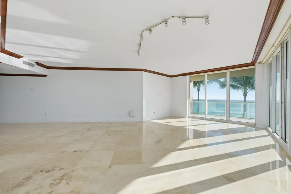 1063 Hillsboro Mile #301 Hillsboro Beach, FL 33062