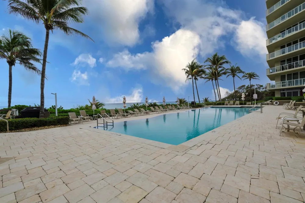 1063 Hillsboro Mile #301 Hillsboro Beach, FL 33062