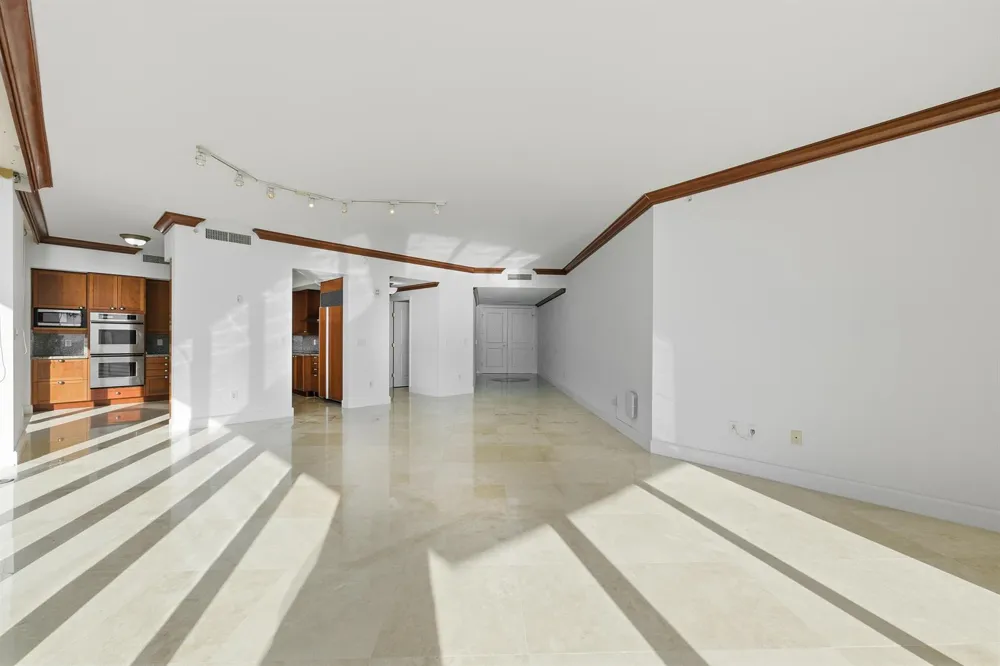 1063 Hillsboro Mile #301 Hillsboro Beach, FL 33062