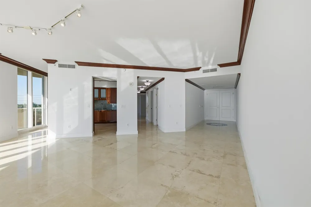 1063 Hillsboro Mile #301 Hillsboro Beach, FL 33062