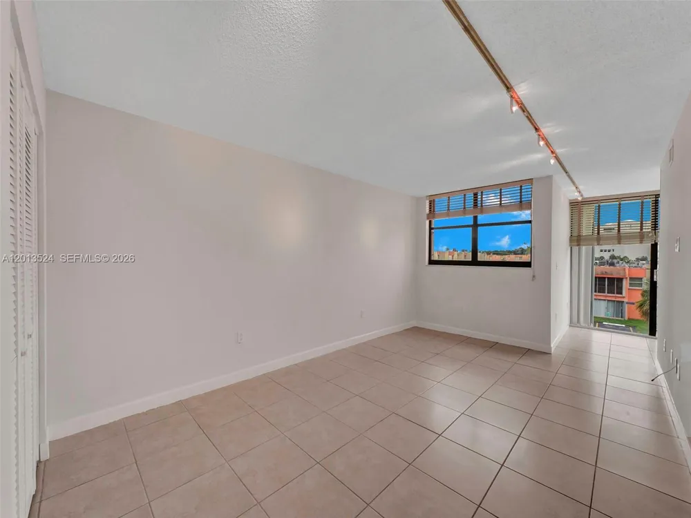 9420 W Flagler St #312 Miami, FL 33174