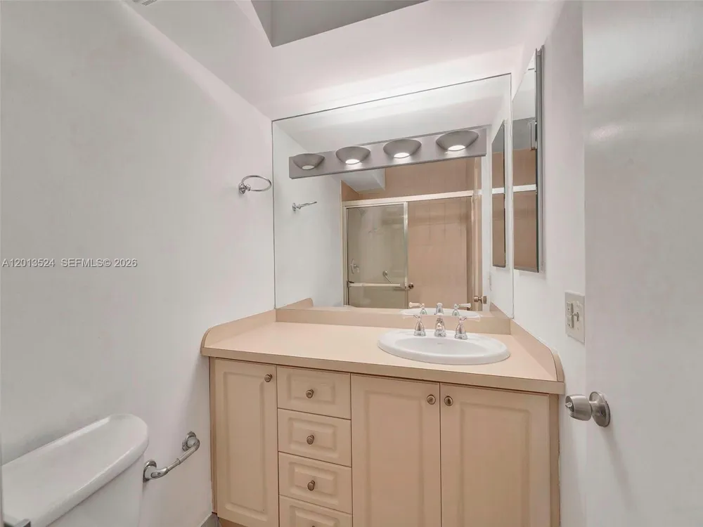 9420 W Flagler St #312 Miami, FL 33174