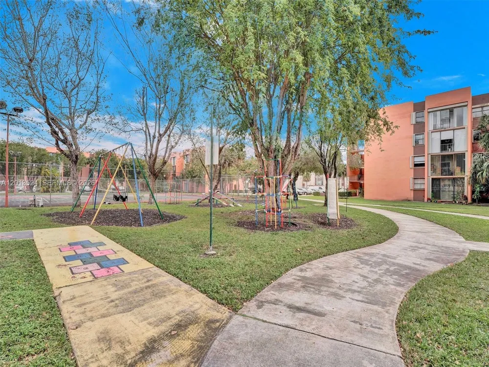9420 W Flagler St #312 Miami, FL 33174