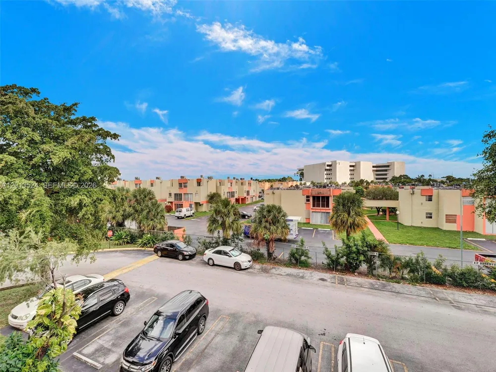 9420 W Flagler St #312 Miami, FL 33174