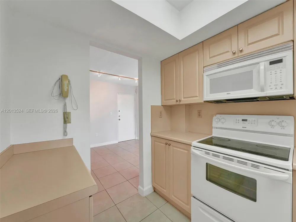 9420 W Flagler St #312 Miami, FL 33174