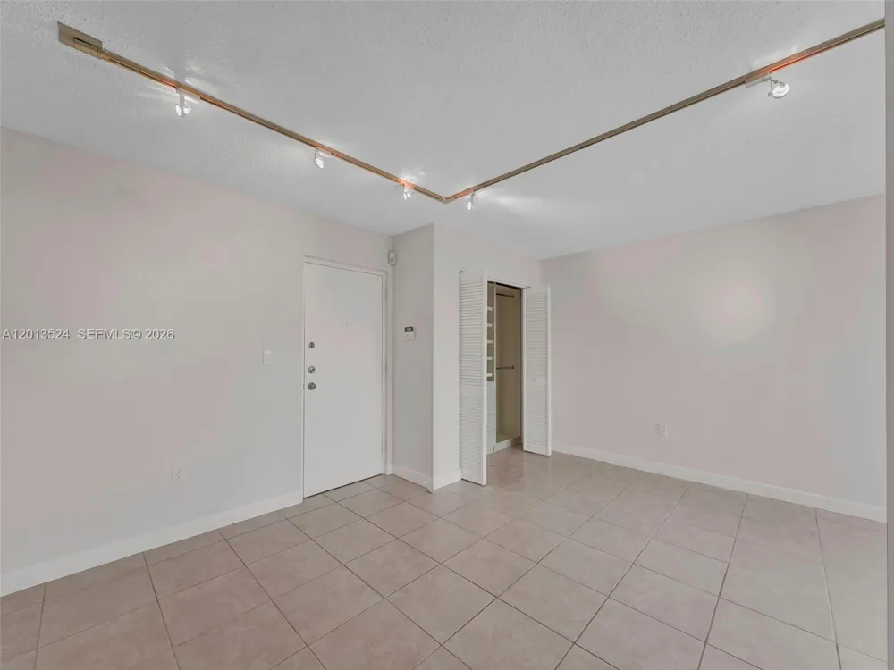 9420 W Flagler St #312 Miami, FL 33174