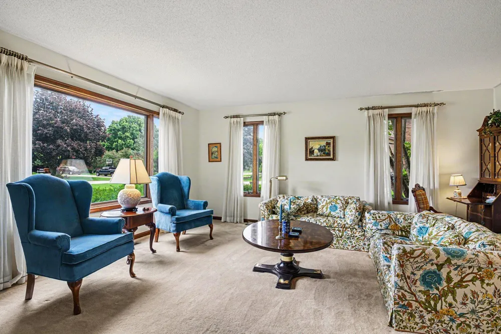 2616 Oakbrook Drive St. Joseph, MI 49085