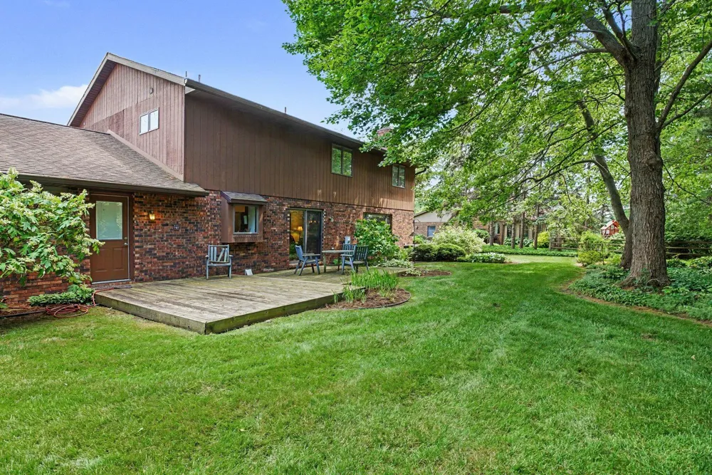 2616 Oakbrook Drive St. Joseph, MI 49085