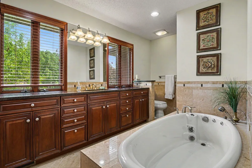 2616 Oakbrook Drive St. Joseph, MI 49085