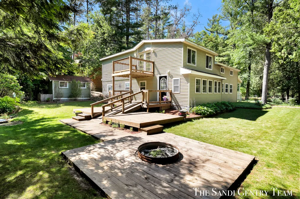 1360 E Bigelow Creek Trail Newaygo, MI 49337