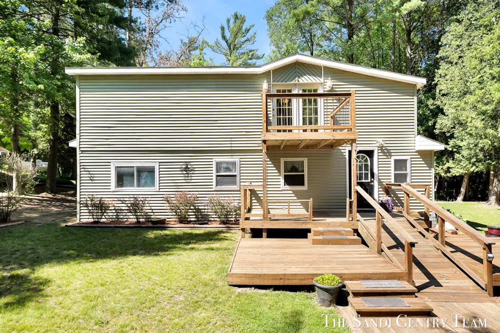 1360 E Bigelow Creek Trail Newaygo, MI 49337