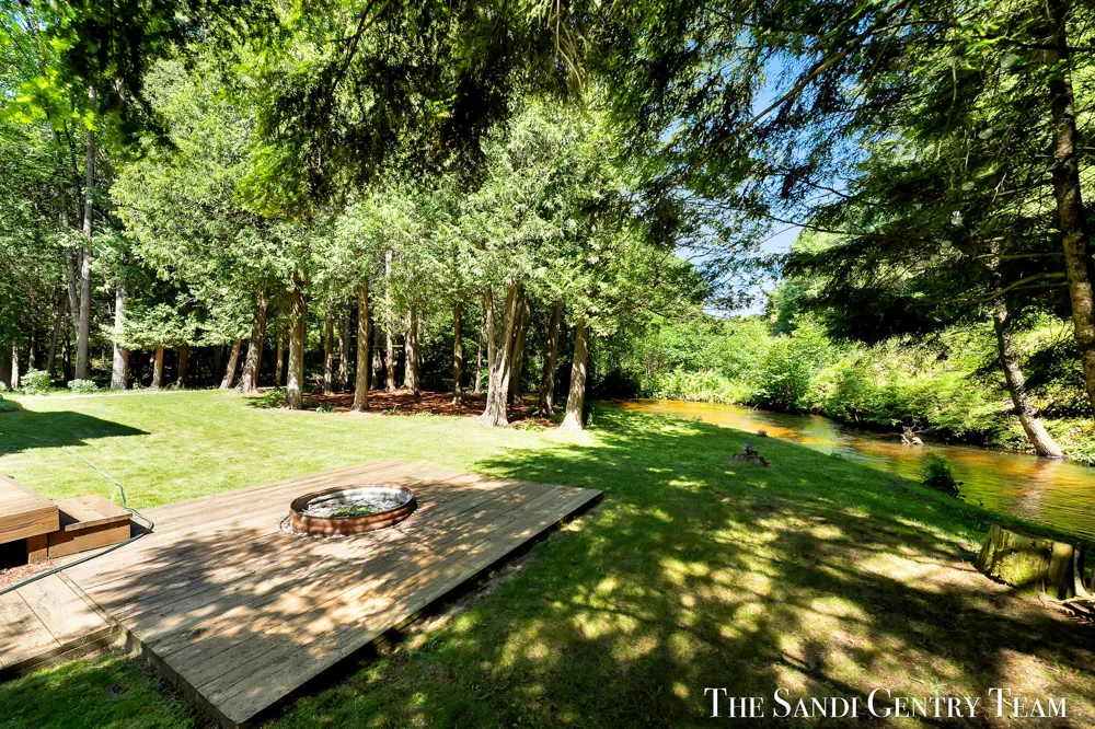 1360 E Bigelow Creek Trail Newaygo, MI 49337